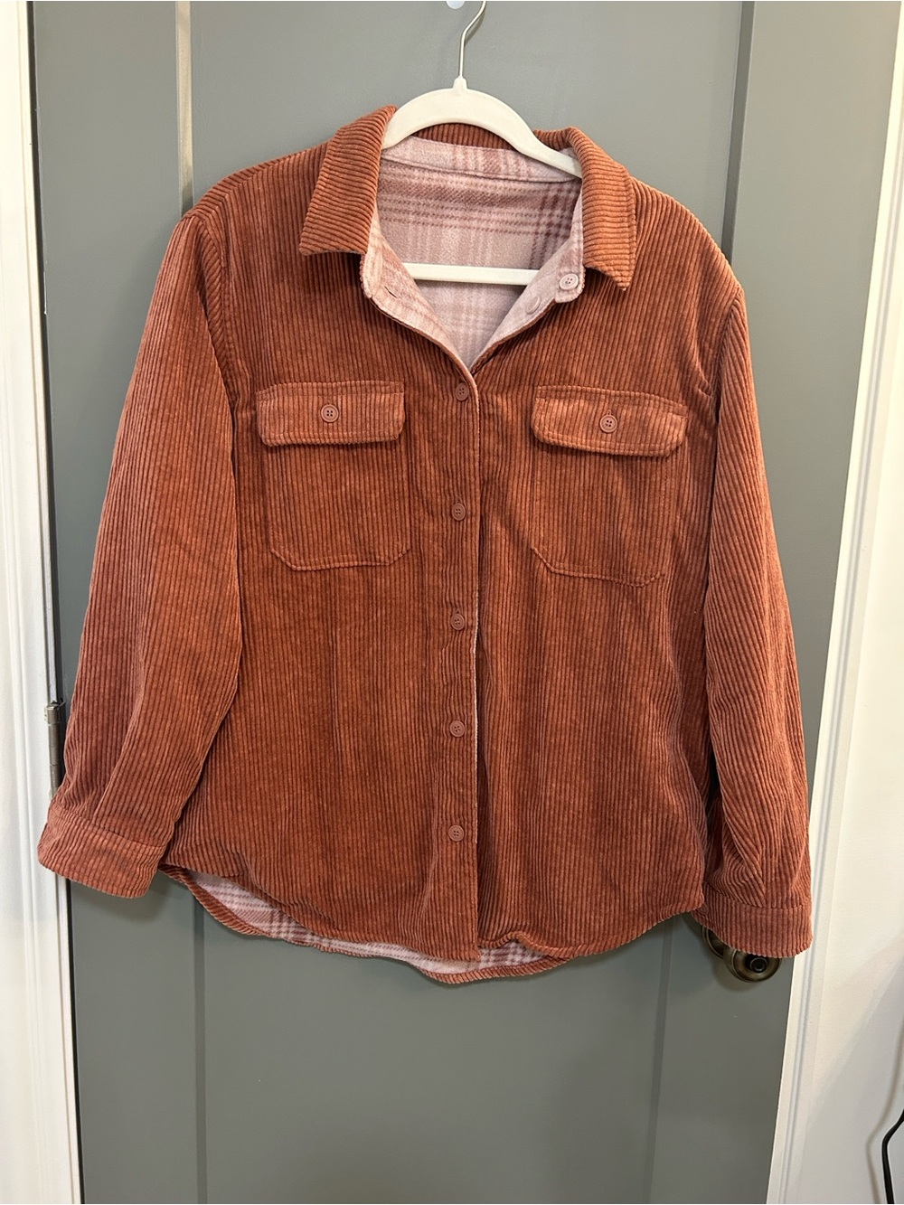 Rose & Remington plaid Shacket in Dusty Rose size large reversable - Picture 3 of 4